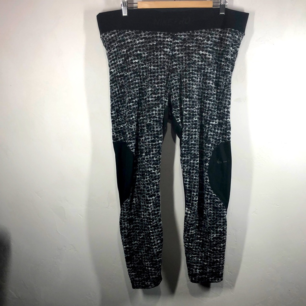 Nike Pro Hyperwarm black knit leggings size 2X